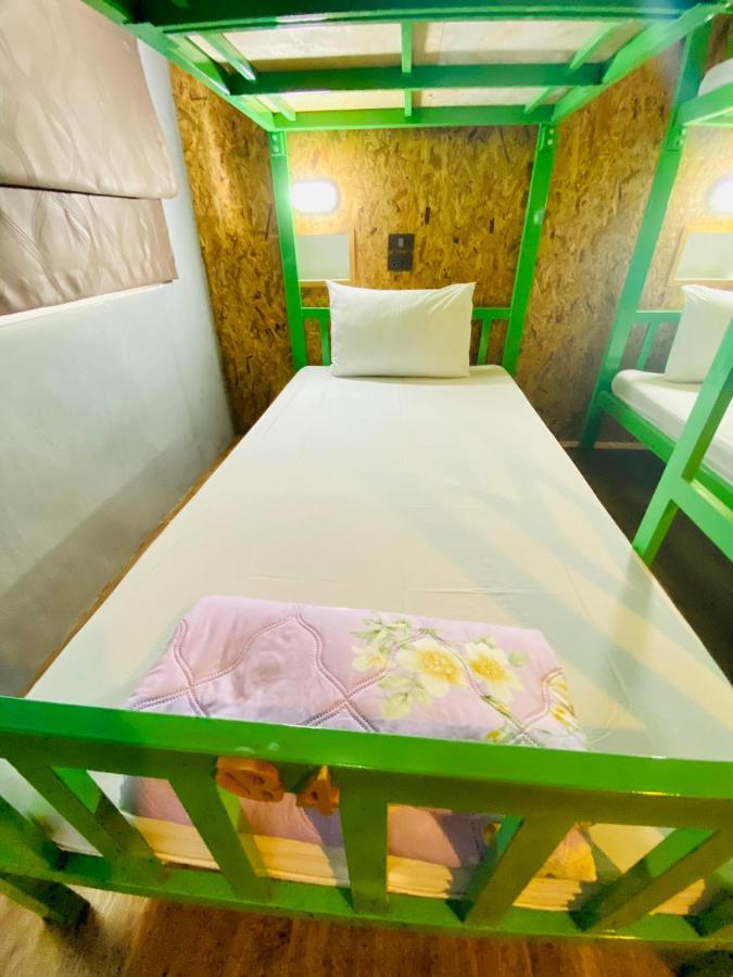Frutta Hostel Patong Exteriör bild